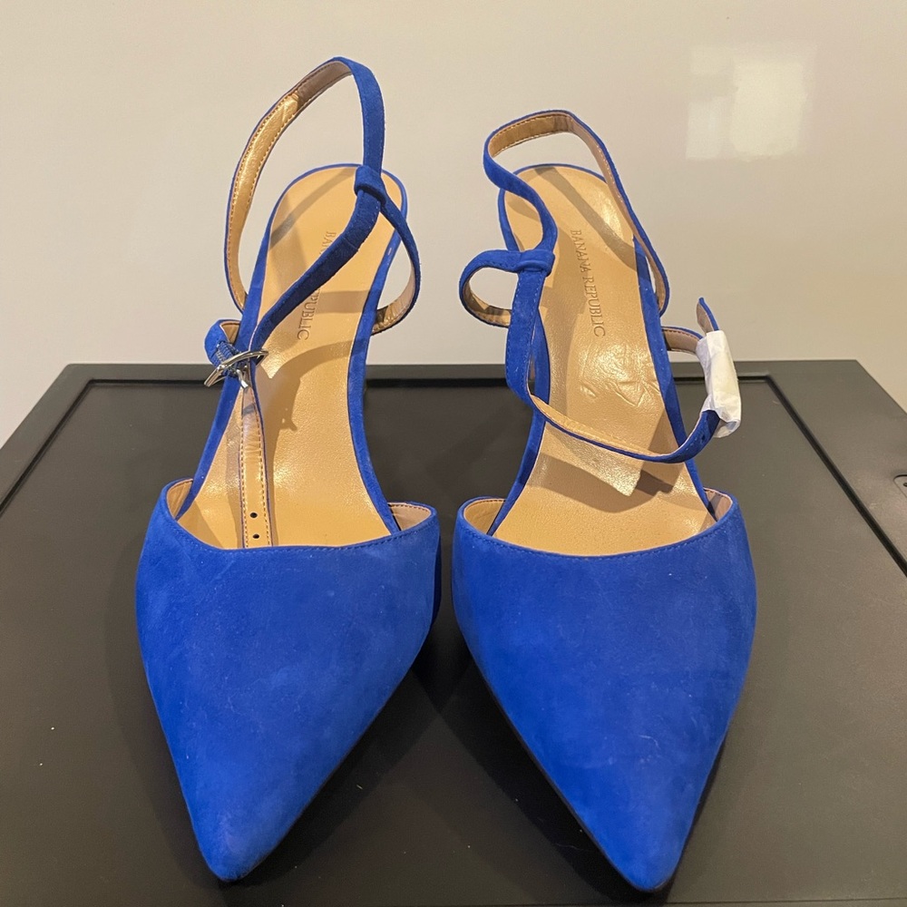 Banana Republic Royal Blue Suede Heels. Size 8.5
